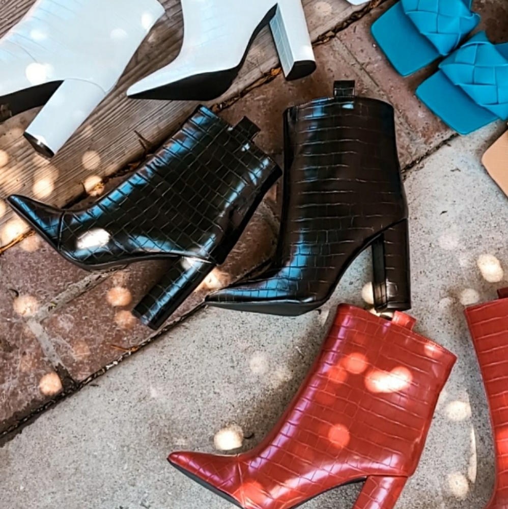 🚨//PRE FALL EDIT COLLECTION// Black boot - Picture 3 of 9